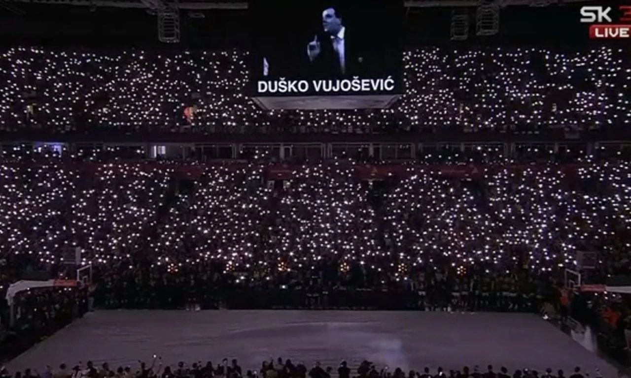 Prepuna Arena se oprostila od Duška Vujoševića