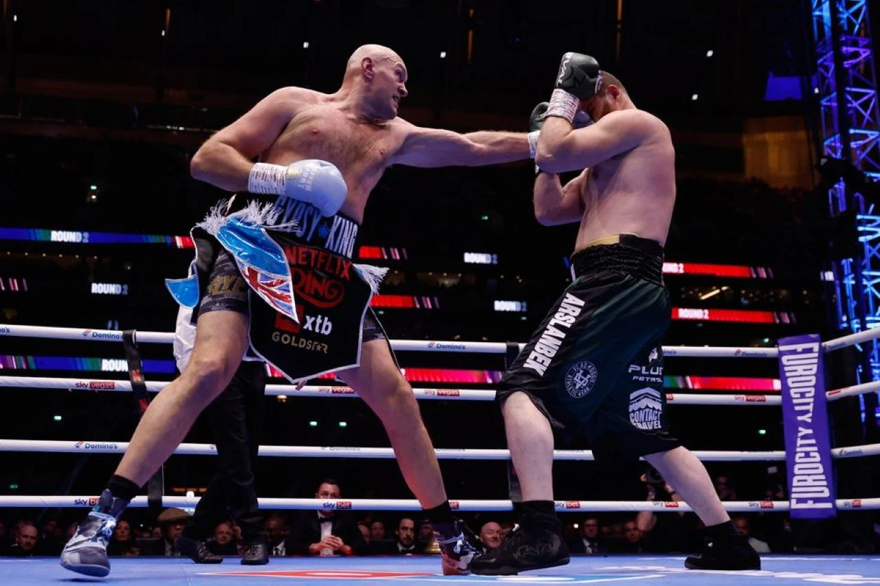 Tyson Fury se vratio, slavio pa na kraju iizazvao Joshuu