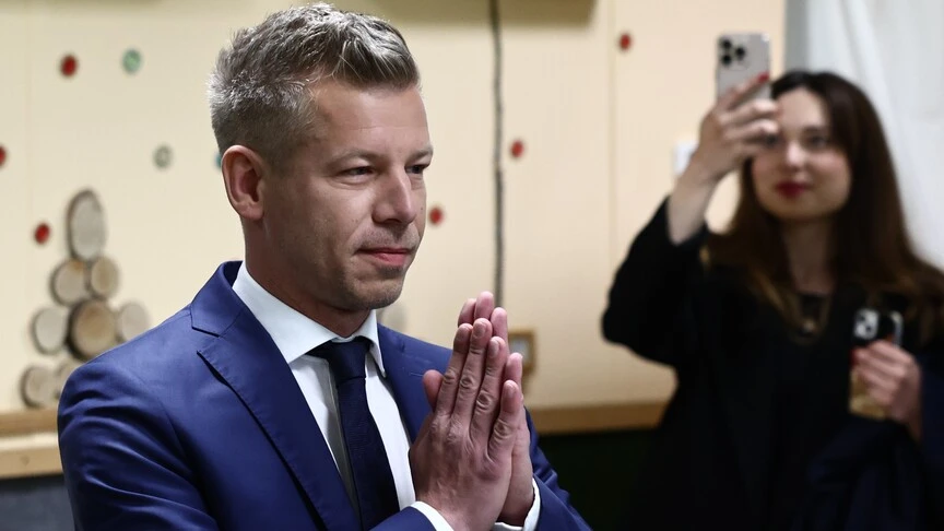 Kako je Peter Magyar srušio Orbana? Pješačio 250 kilometara, obišao 500 mjesta