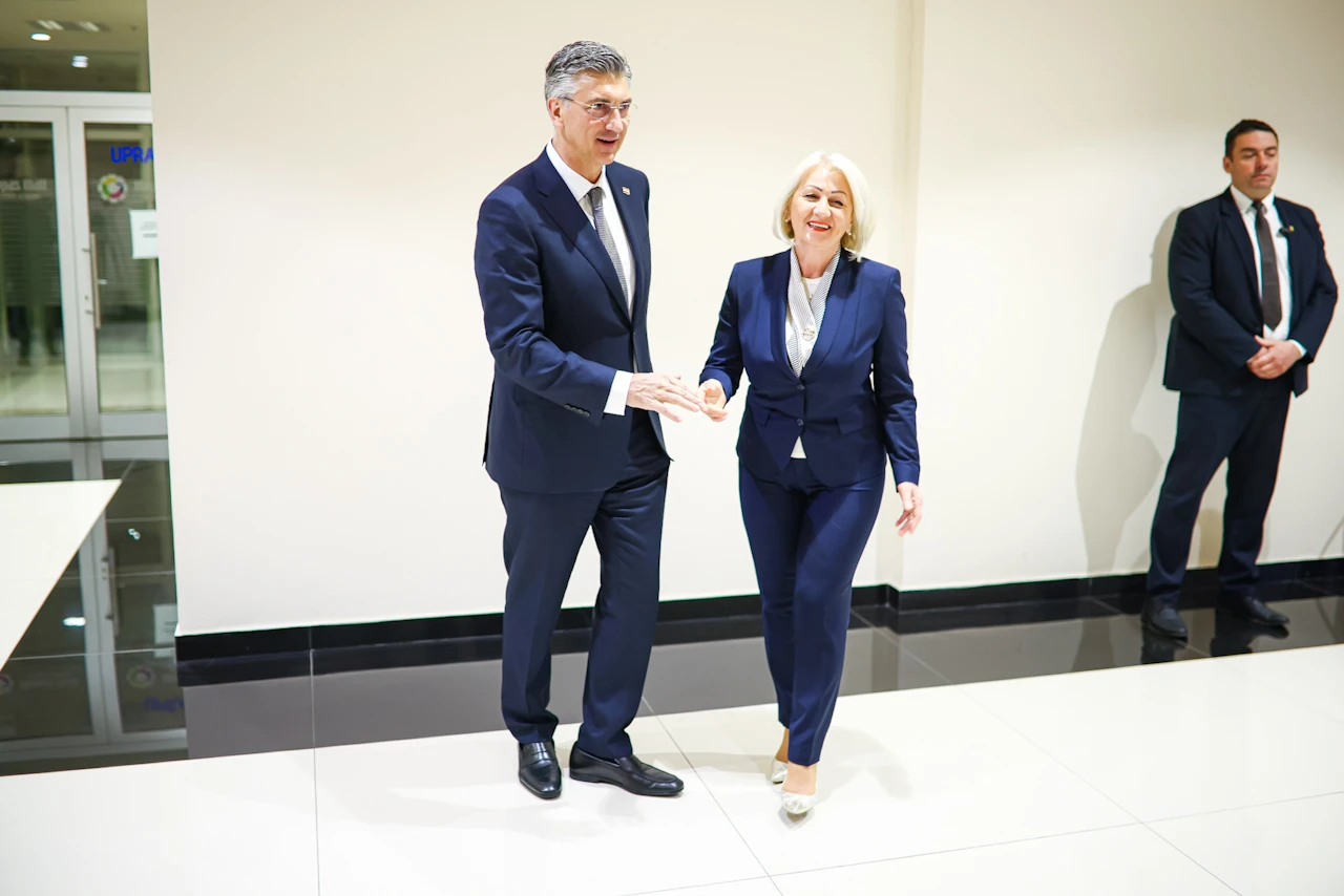 Krišto s Plenkovićem: Plinovod, granice i prijevoznici