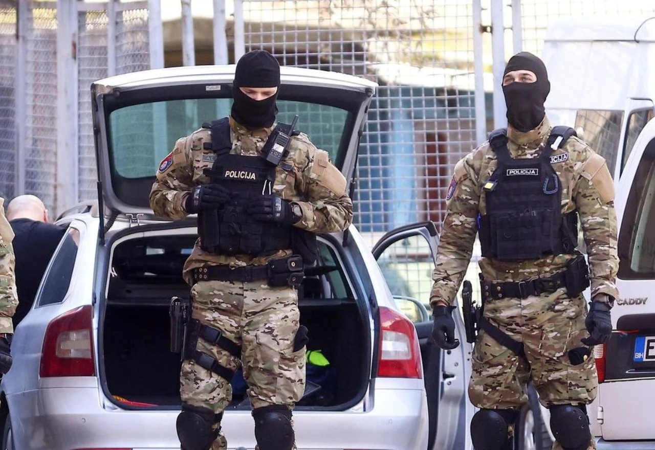 Sarajevo: Nakon ubojstva tijelo bacili sa zgrade, uhićene tri osobe
