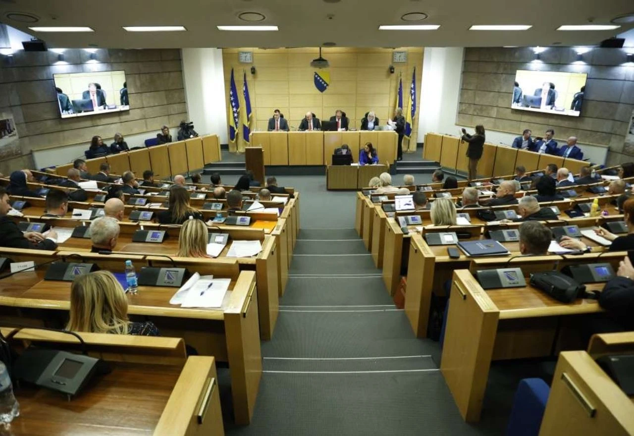 Izvanredna sjednica Doma naroda Parlamenta FBiH o novom zakonu o Južnoj interkonekciji
