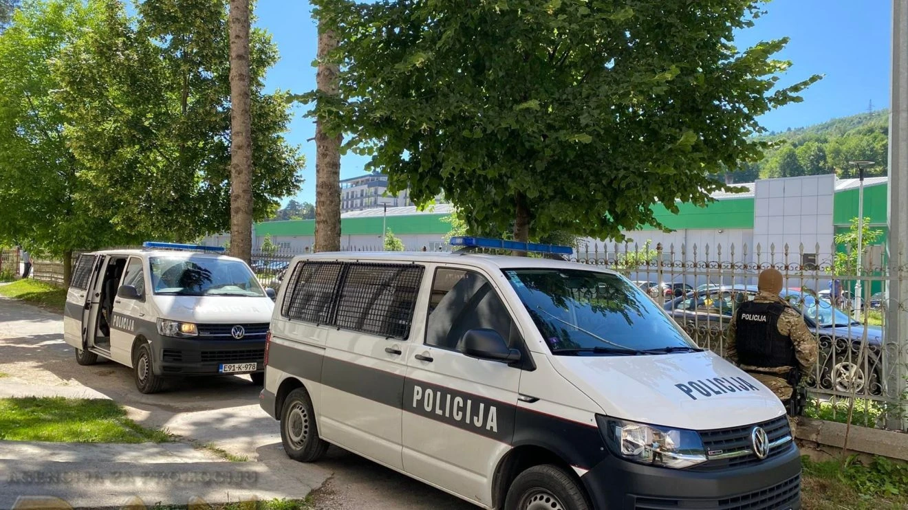 Zbog dojave o bombi evakuirane škole u Srednjobosanskoj županiji