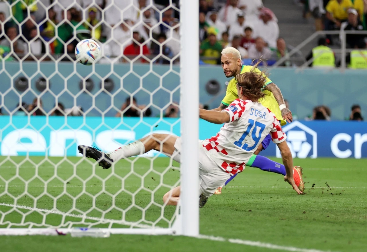 Neymar pokazao kolekciju dresova i izvadio hrvatski: "Legenda"