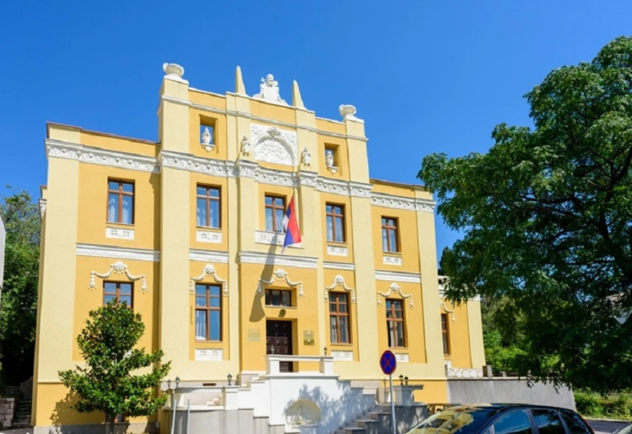 Više od 300 studenata iz Hercegovine i Dalmacije dobilo Prosvjetinu stipendiju