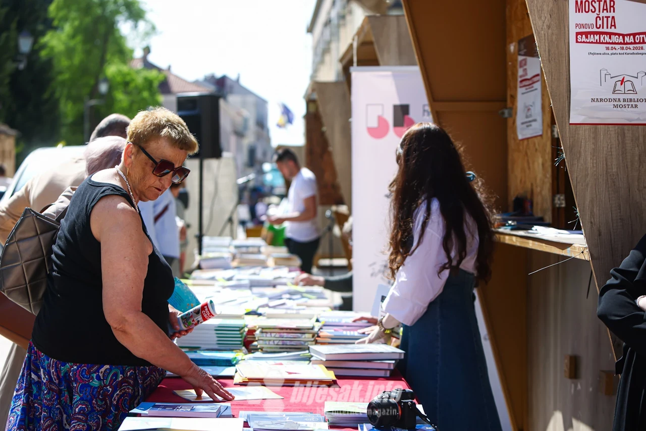 Sajam knjige na otvorenom u Mostaru
