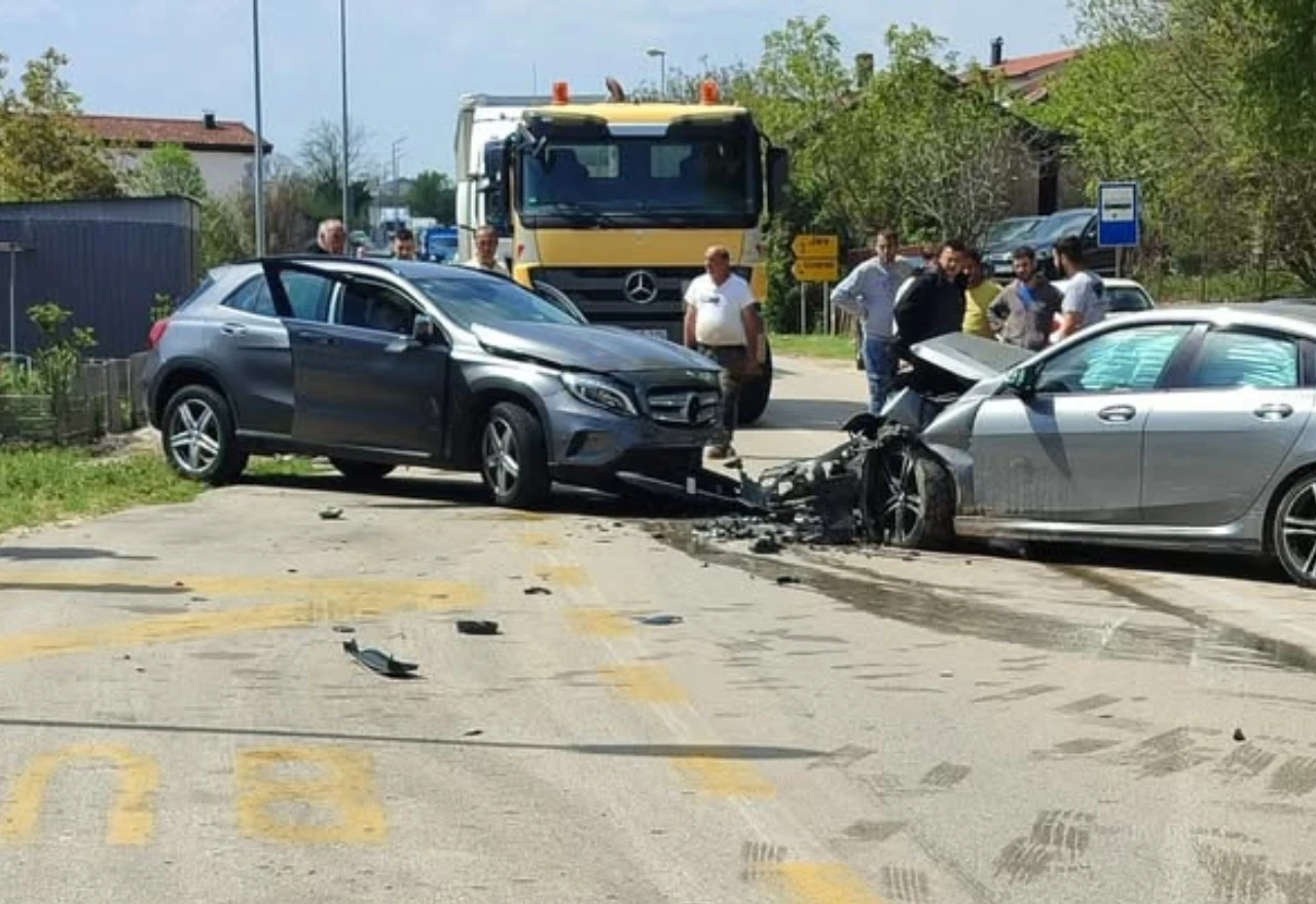 Sudar Mercedesa i BMW-a u Knešpolju
