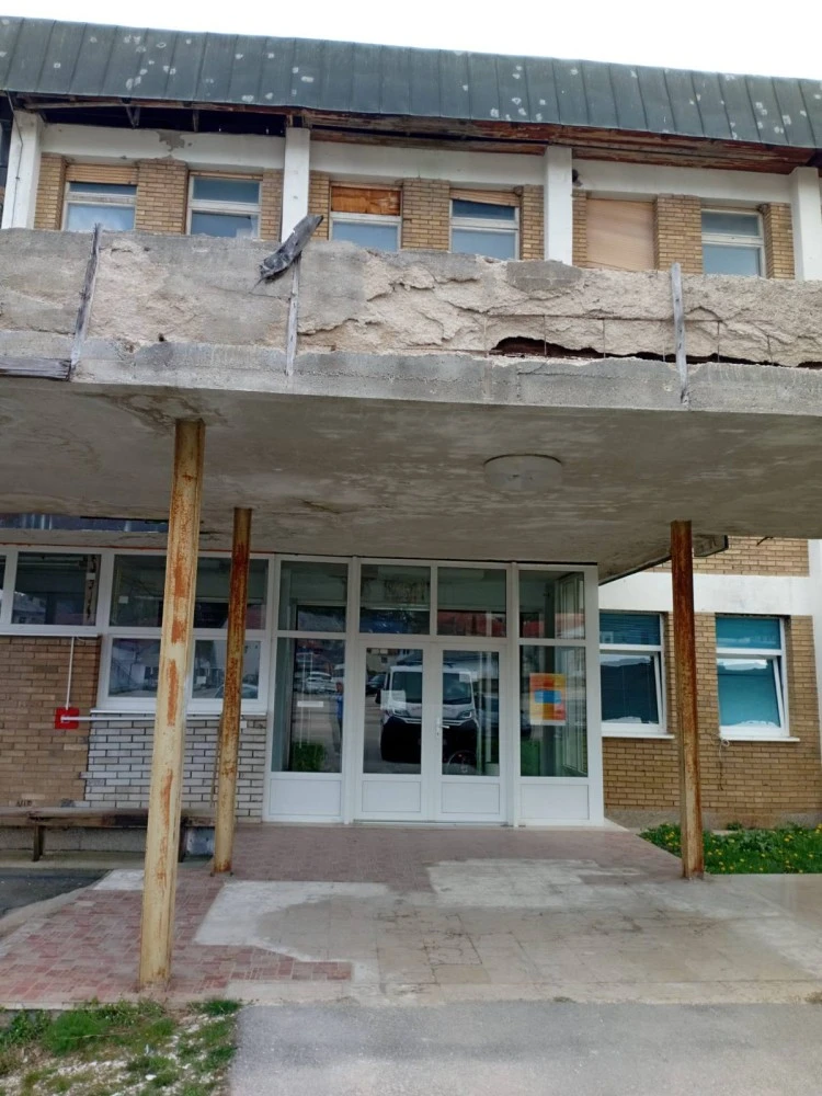 Dom zdravlja u Glamoču