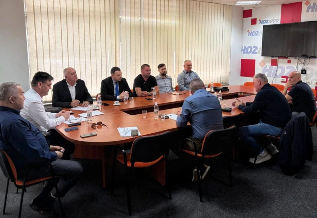 Petorka sve dogovorila, poznato kada će objaviti kandidata