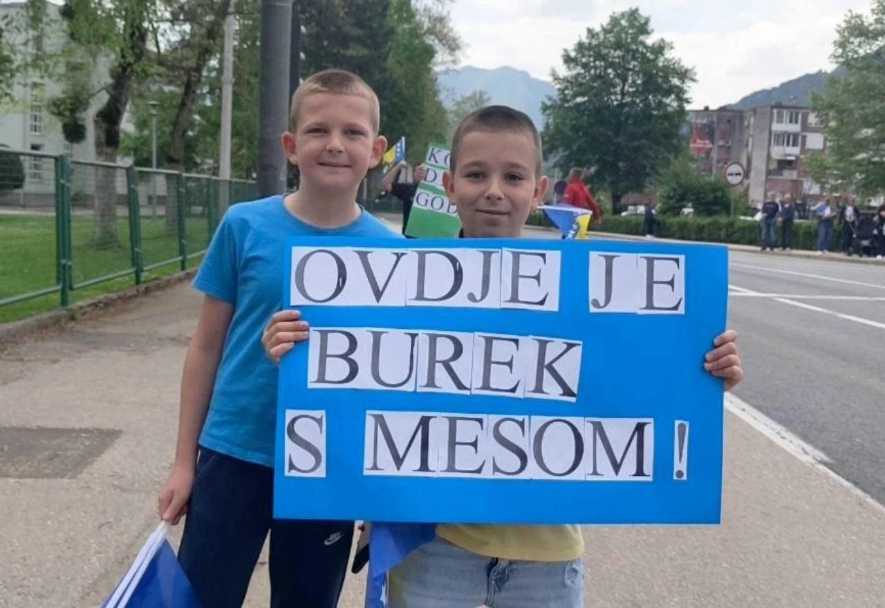 Dječaci iz Jablanice ukrali show na utrci: "Ovdje je burek s mesom"