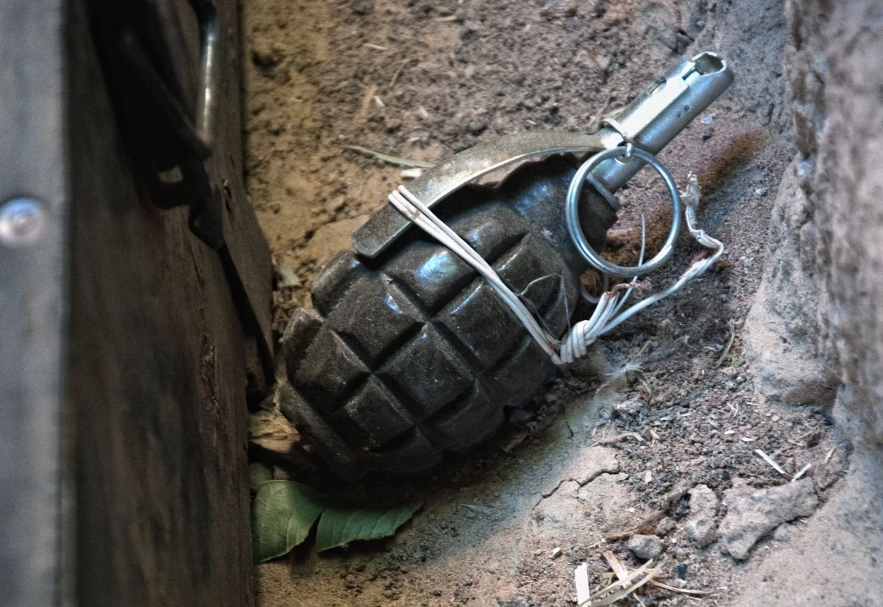 Hercegovac osumnjičen da je pod vozilo stavio ručnu bombu