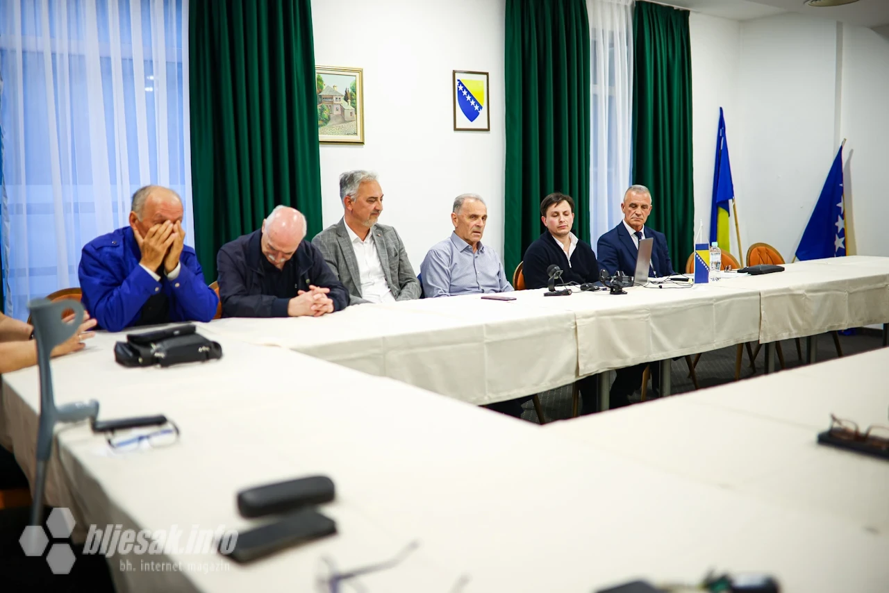 U Mostaru je u petak održana javna sesija pod nazivom "Osvrt na sigurnosnu situaciju u Hercegovini"