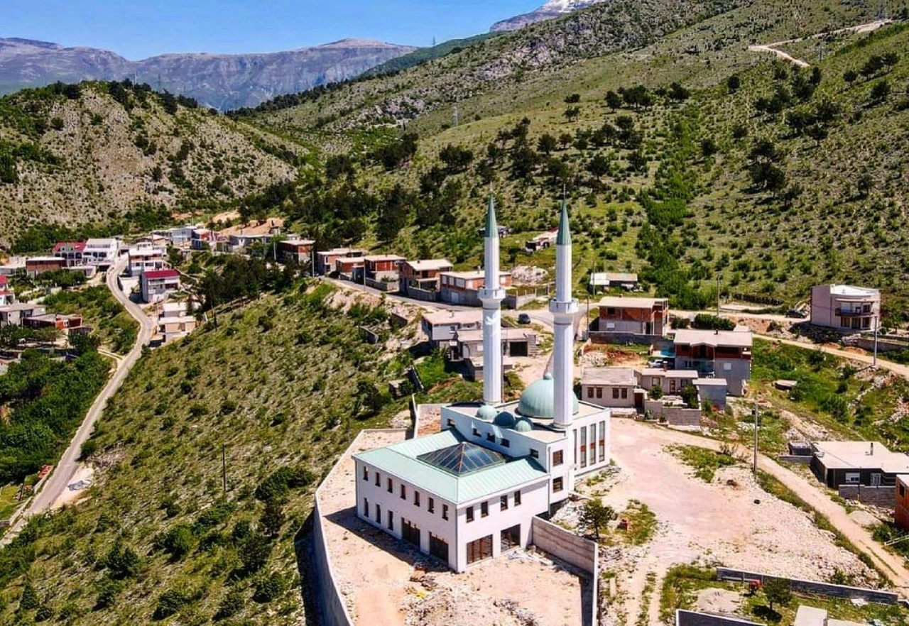 Bez papira: Grad Mostar zatvorio gradilište džamije u Zaliku