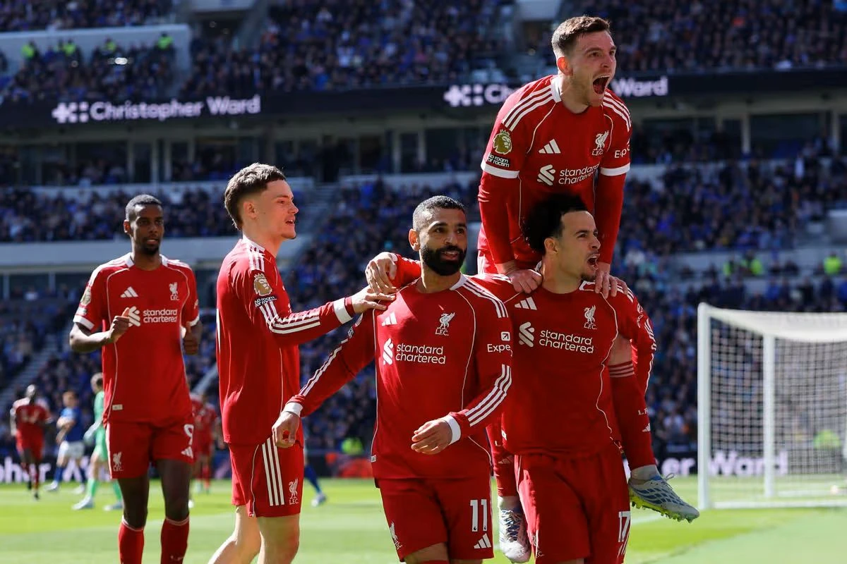 Liverpoolu tri vrijedna boda Merseyside derbiju, Villa do trijumfa nakon kaosa