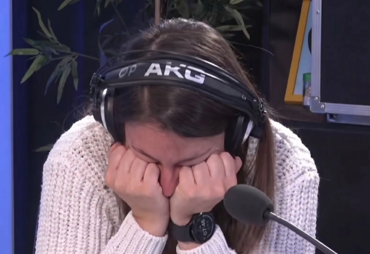 Voditelji radija se rasplakali nakon poruke slušateljice: "Reagira na vas, posebno na Dorin smijeh"