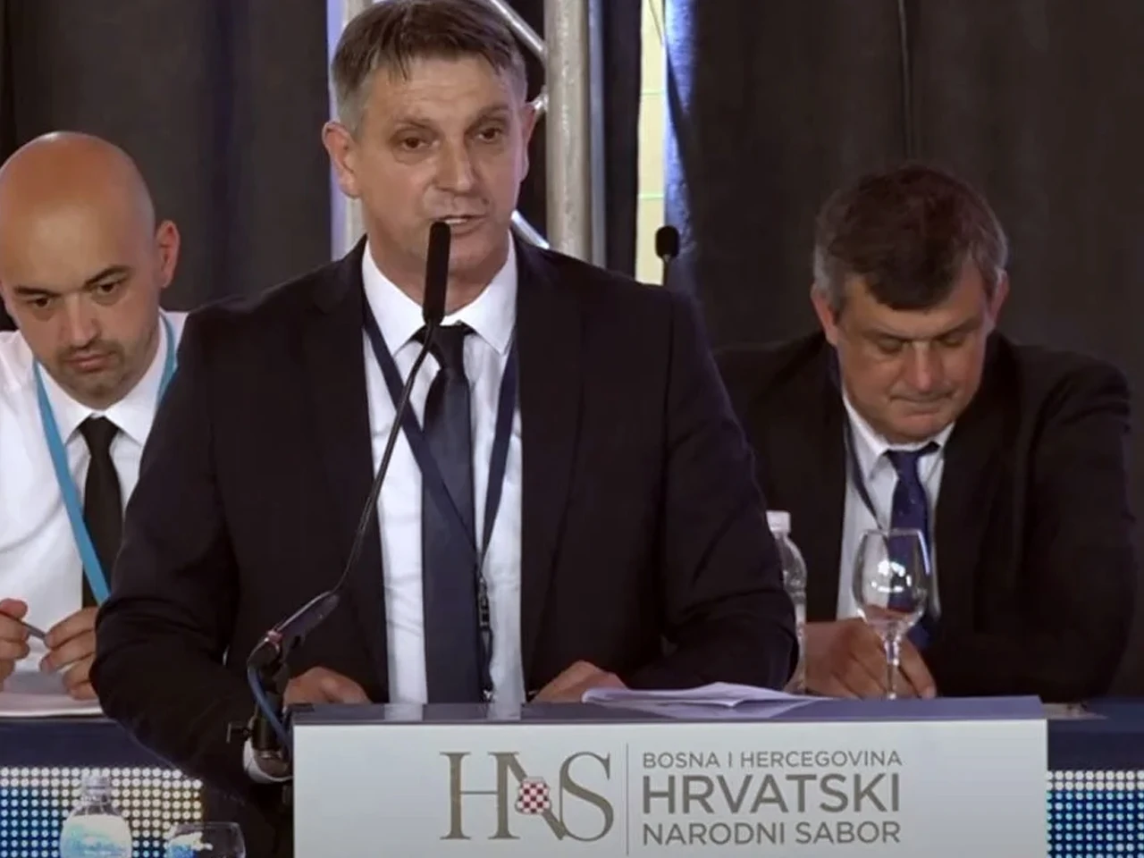 ČNS: Ako ne rade za građane nemaju što raditi na tim funkcijama