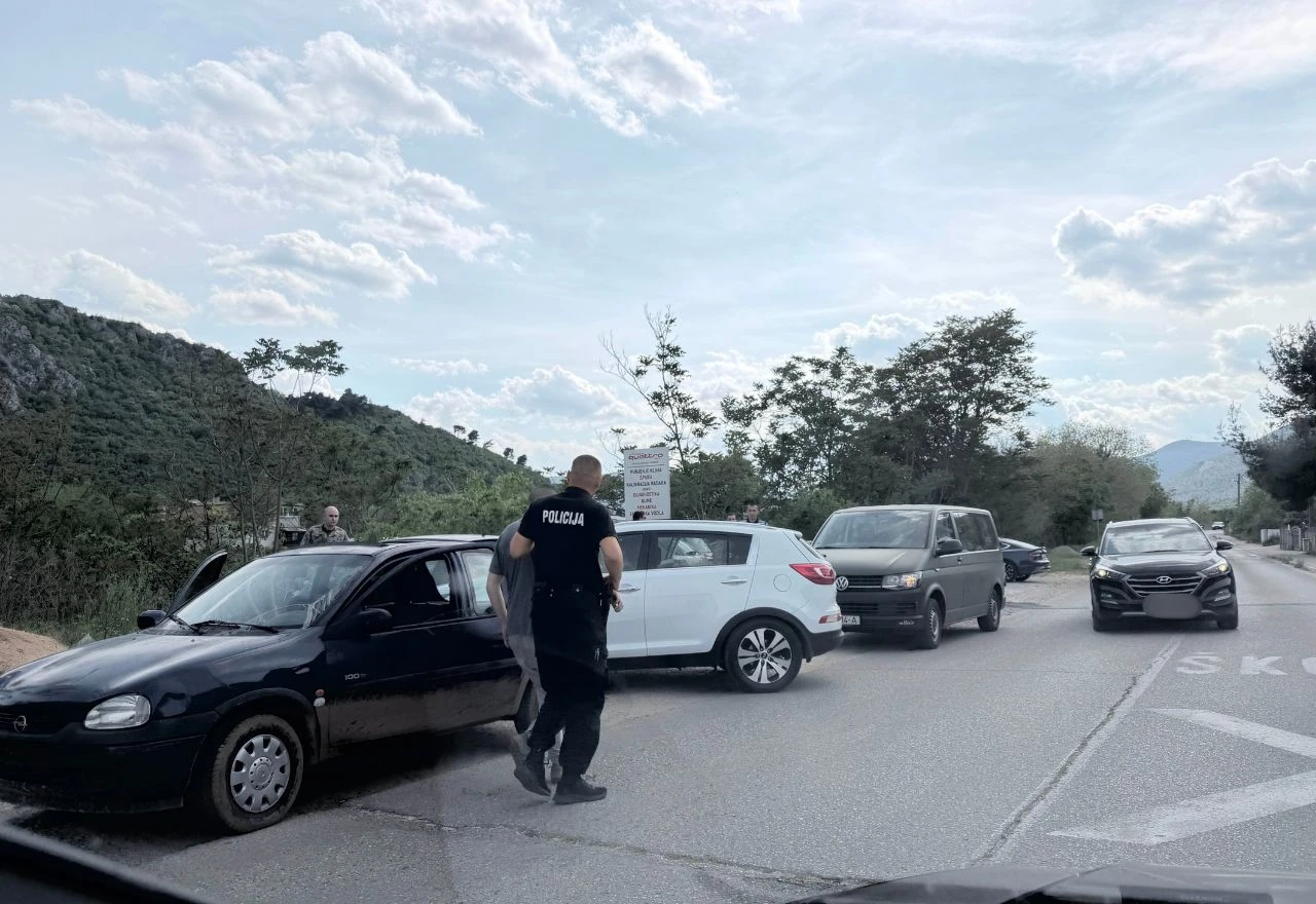 Uhićen muškarac nakon policijske potjere u Raštanima