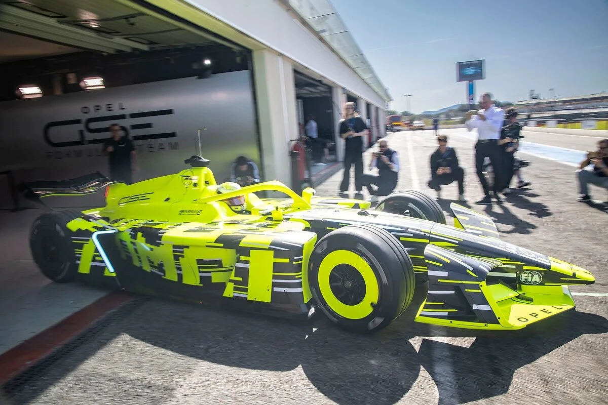 Svjetska premijera: Opel predstavlja prototip trkaćeg automobila GEN4 Formula E