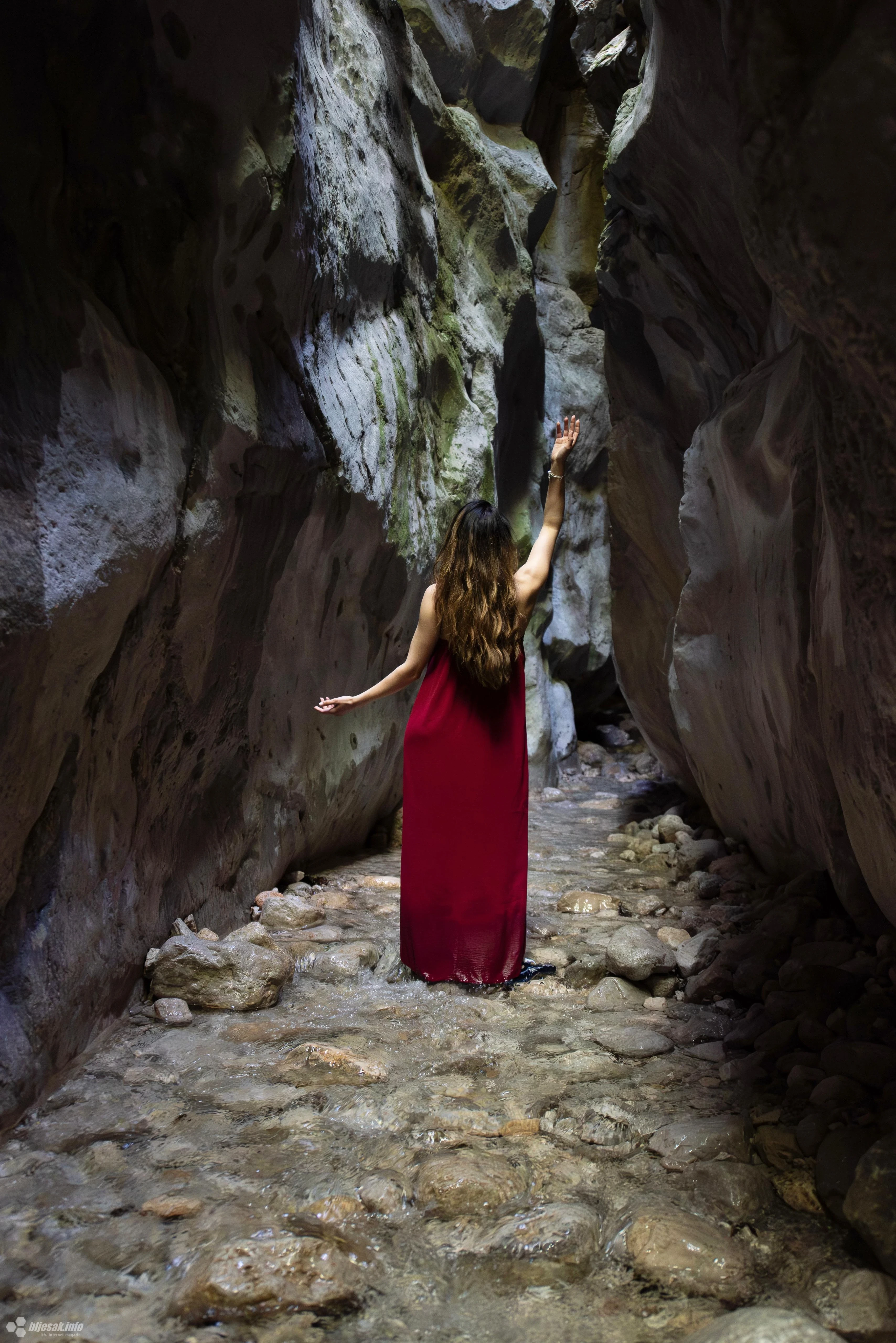 Haljine, pećina i magija prirode: ovako izgledaju mostarske vile - Maja