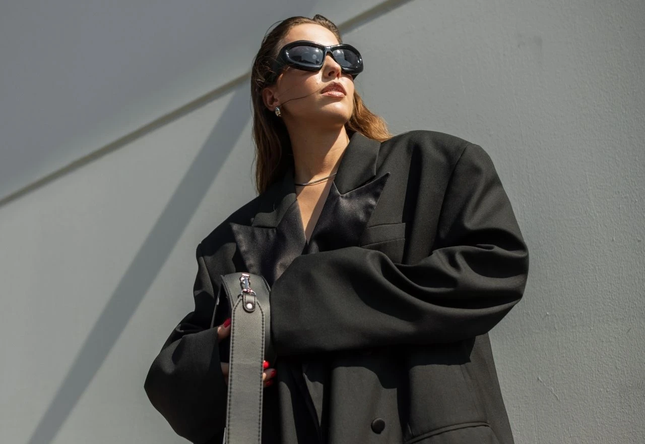 Volite oversized odjeću? Kako je nositi da izgledate elegantno, a ne neuredno