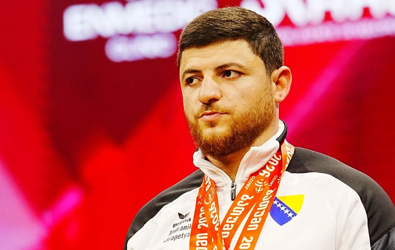 Armenac Andranik Karapetiyan osvojio dvije medalje za BiH na EP u dizanju utega