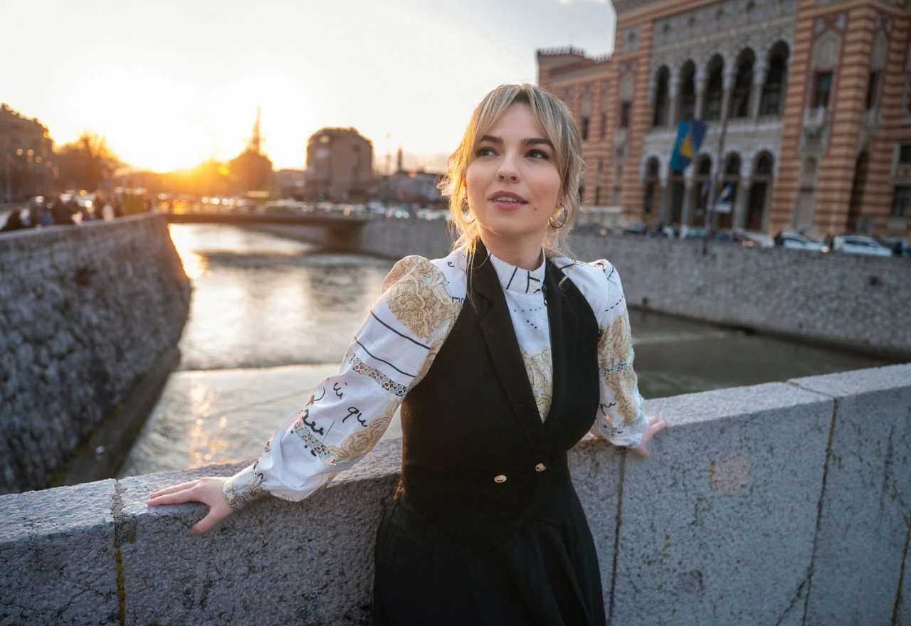 Alma Subašić objavila pjesmu "Glasom iz sehara"