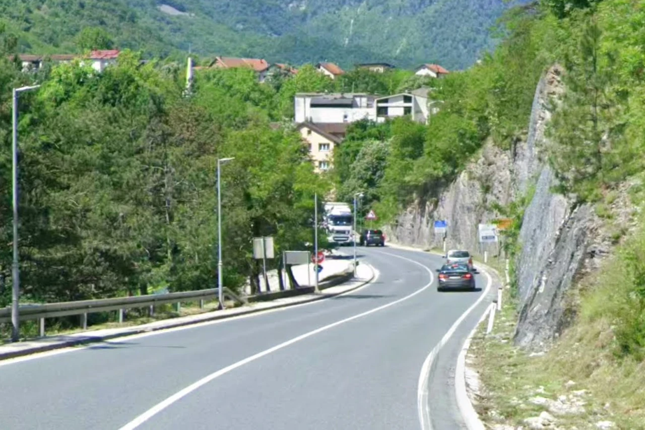 Jedna ozlijeđena osoba: U Jablanici dvije nesreće jedna do druge