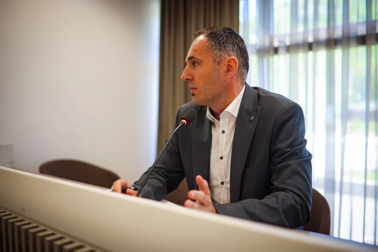 Vlada ŽZH odjurila s javne rasprave zbog stranačkog sastanka, sindikati pozvani na prosvjede: "Kome mi govorimo?"