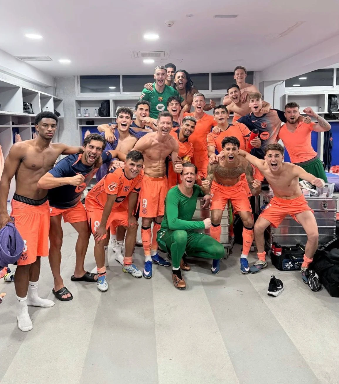 Barcelona jednom rukom zagrlila pehar prvaka, Atletico došao sebi