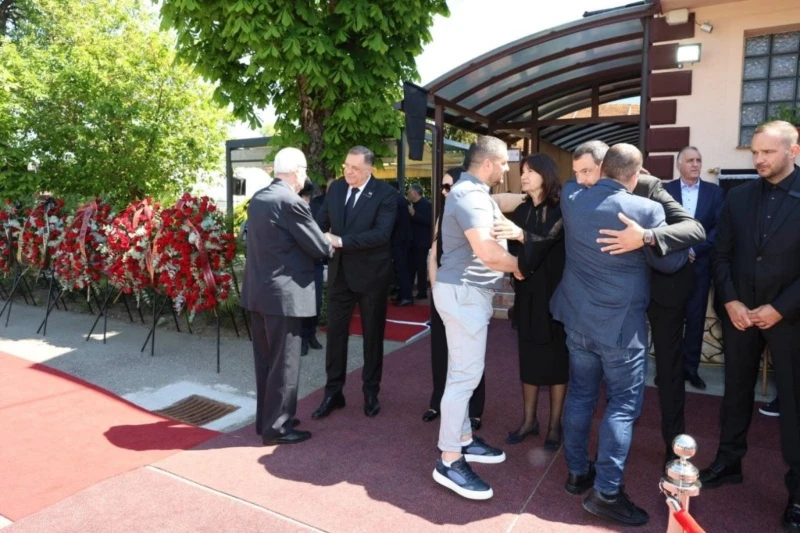 Dodikova majka bit će sahranjena na obiteljskom groblju