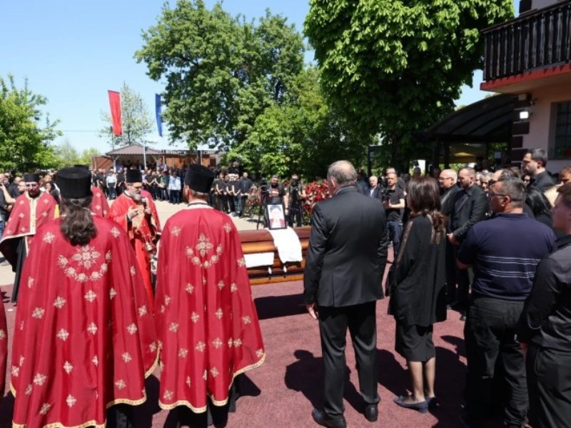 Sahranjena majka Milorada Dodika
