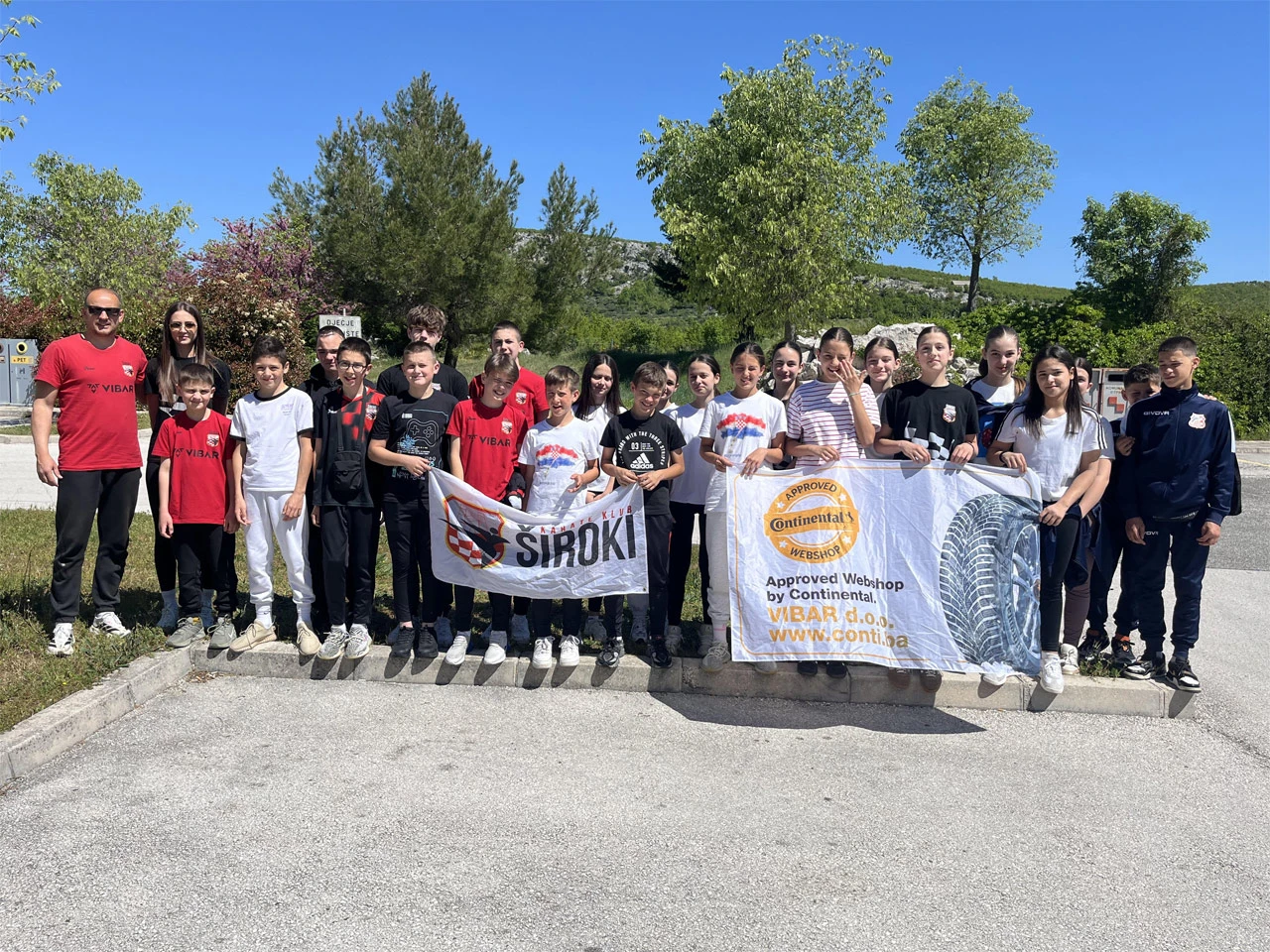 Karate klub Široki osvojio 27 medalja na natjecanjima u Splitu i Mostaru