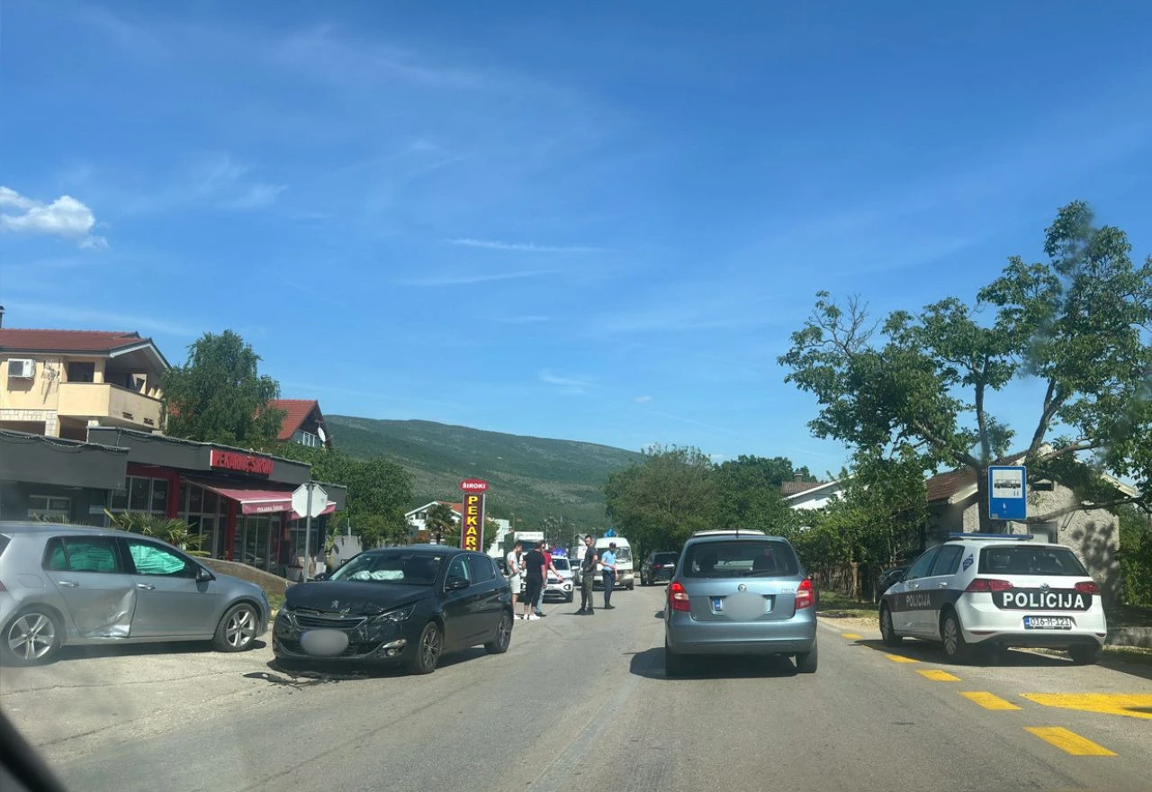 Sudar dva vozila u Knešpolju, nastale velike gužve