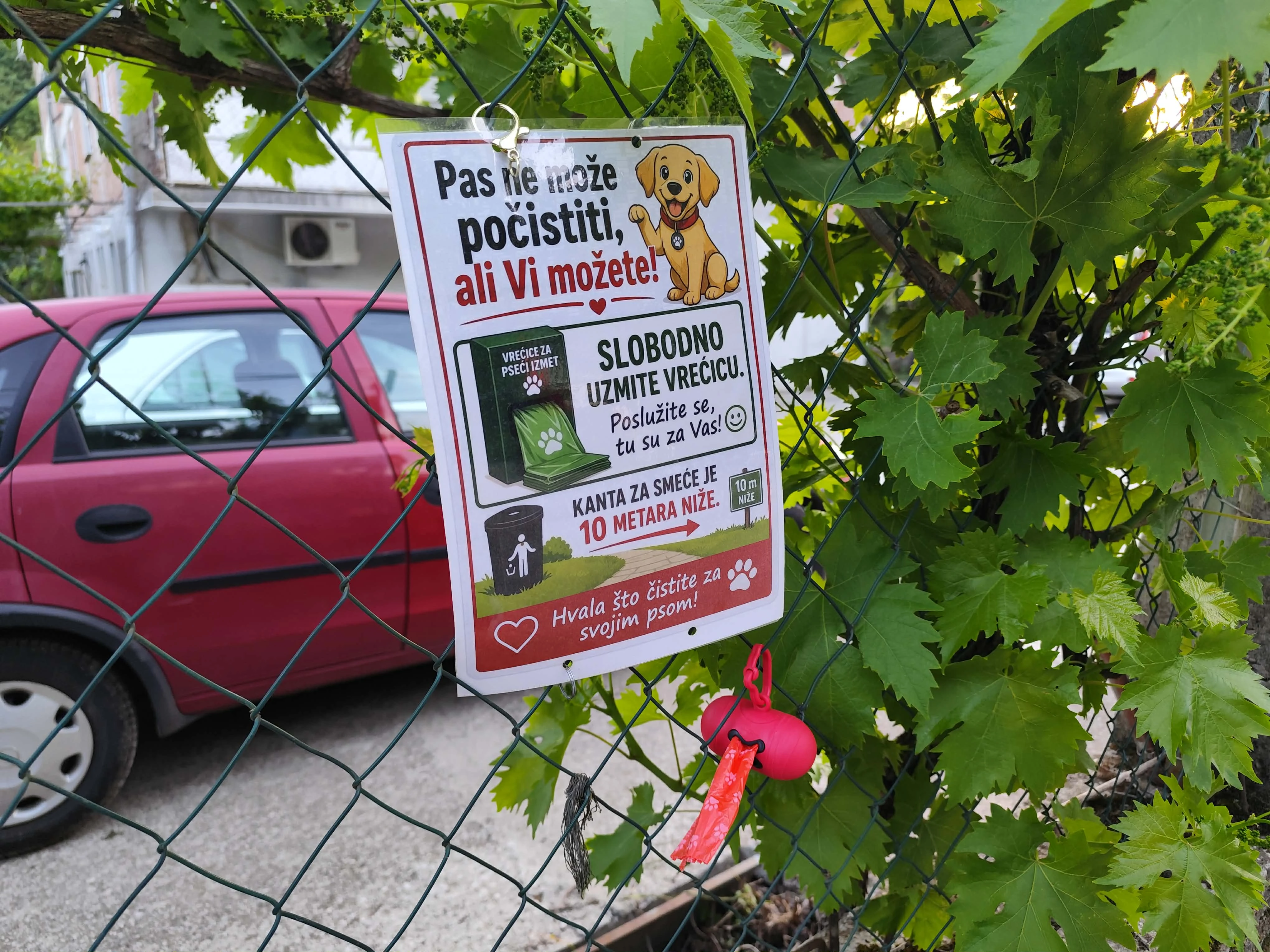 Mali znak, velika poruka: Mostarci brinu o čistoći šetališta