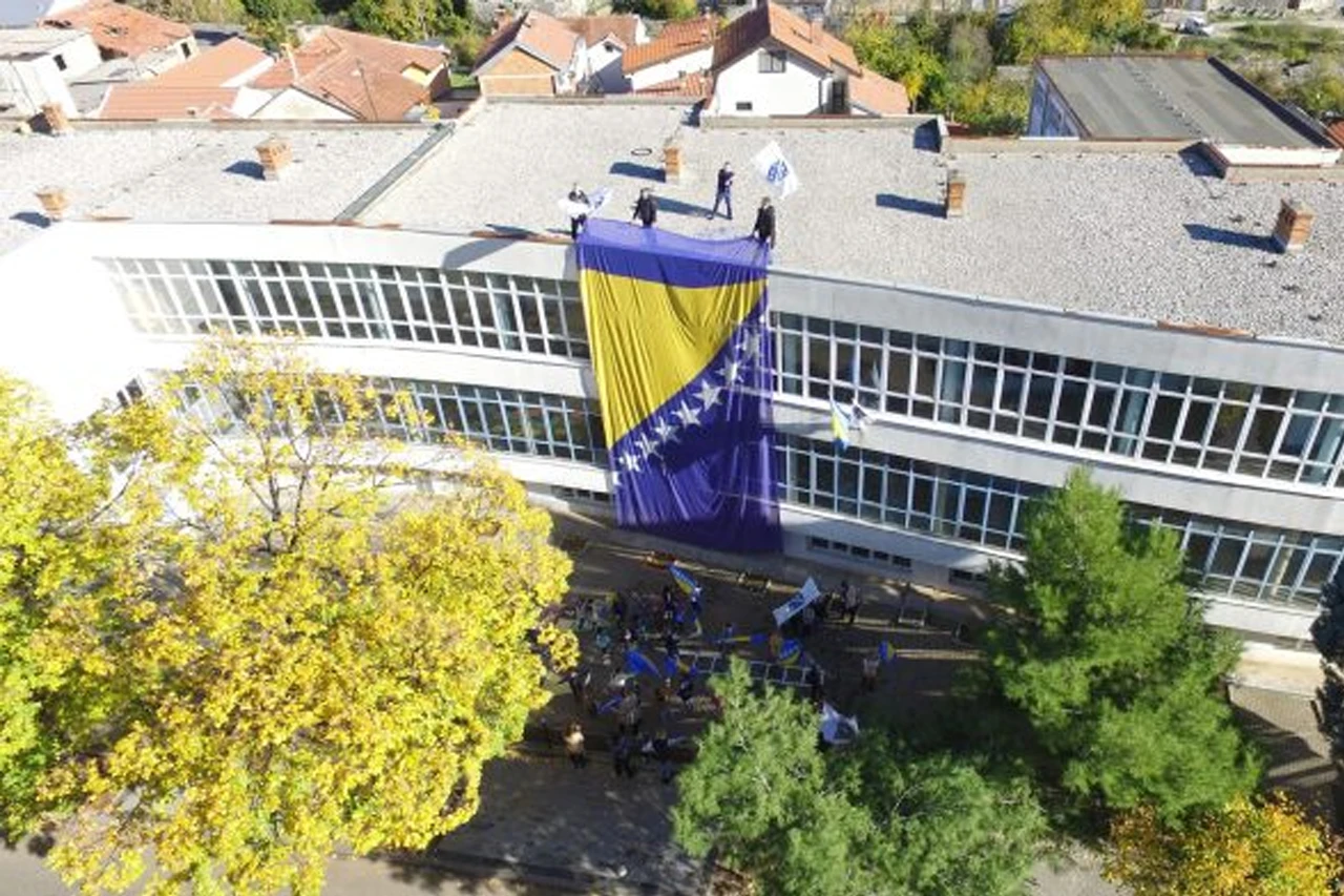 OŠ Mujaga Komadina slavi rođendan i poručuje "nasilje nikada nije rješenje"