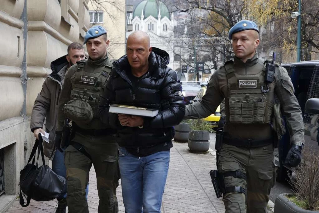 Određene mjere zabrane optuženima u predmetu 'Koverta'