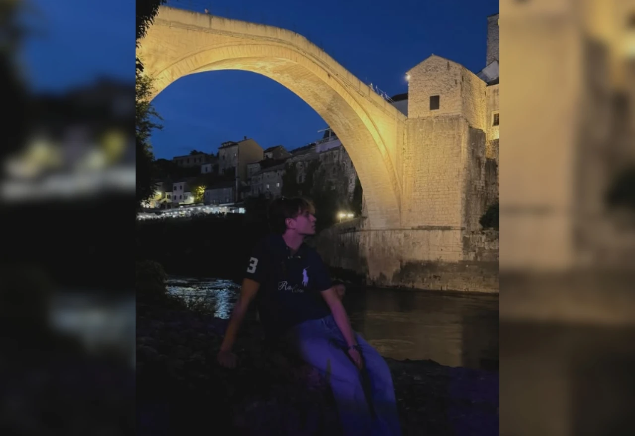 Jakov Jozinović objavio fotografiju ispod Starog mosta