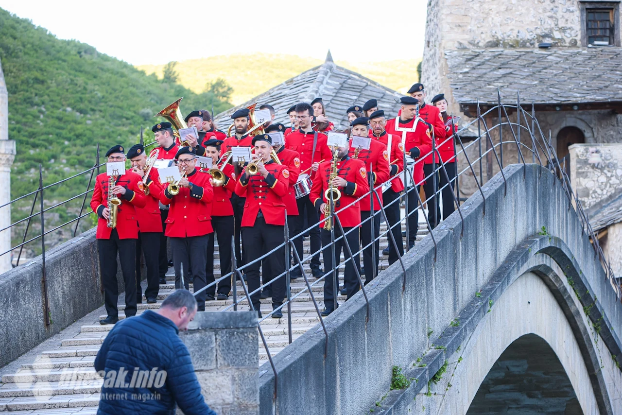 Hrvatska glazba Mostar održala prvosvibanjsku budnicu