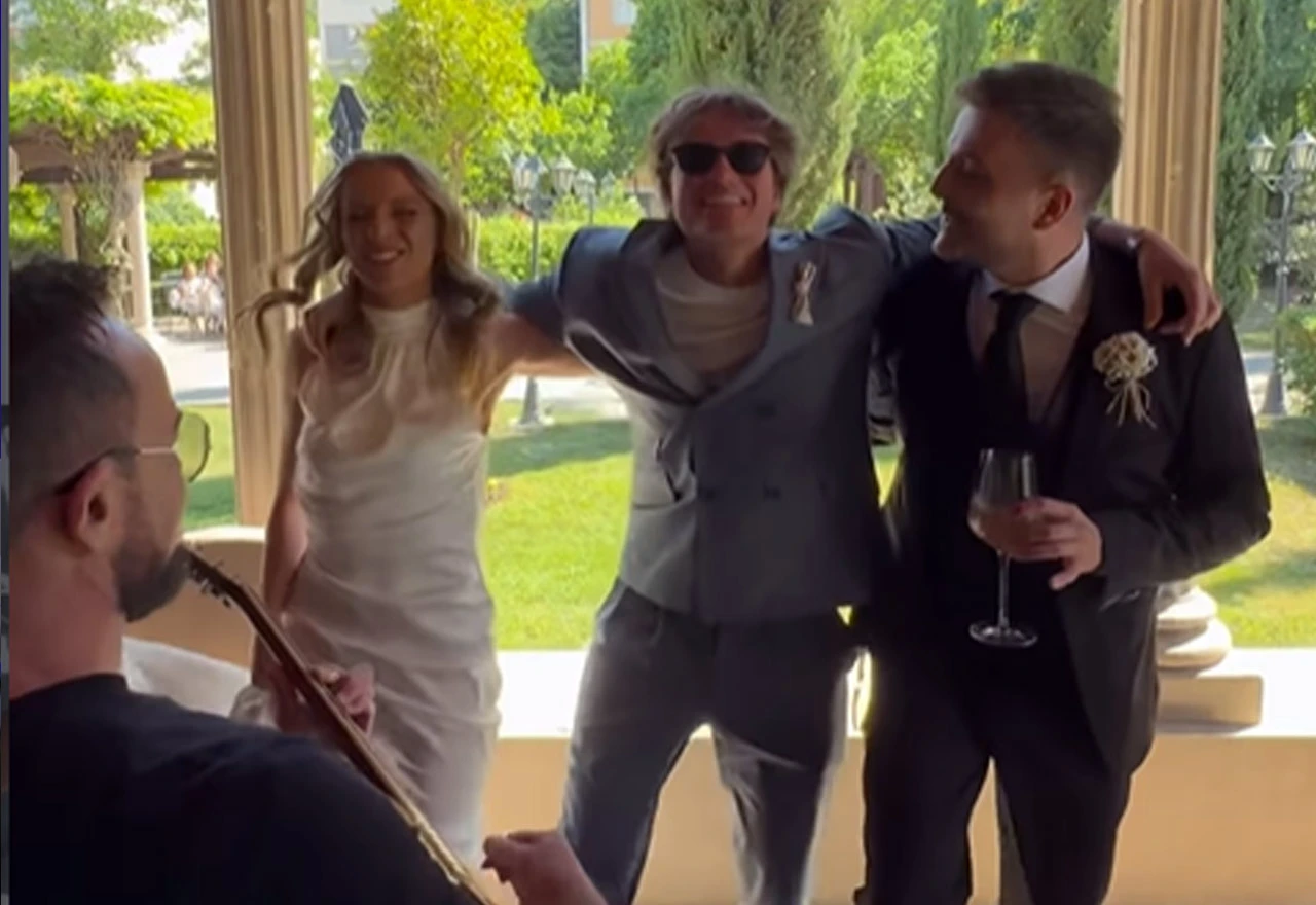 VIDEO | Glazbeni svijet na okupu u Mostaru: Vjenčali se Mihaela Karla Palić i Josip Palameta