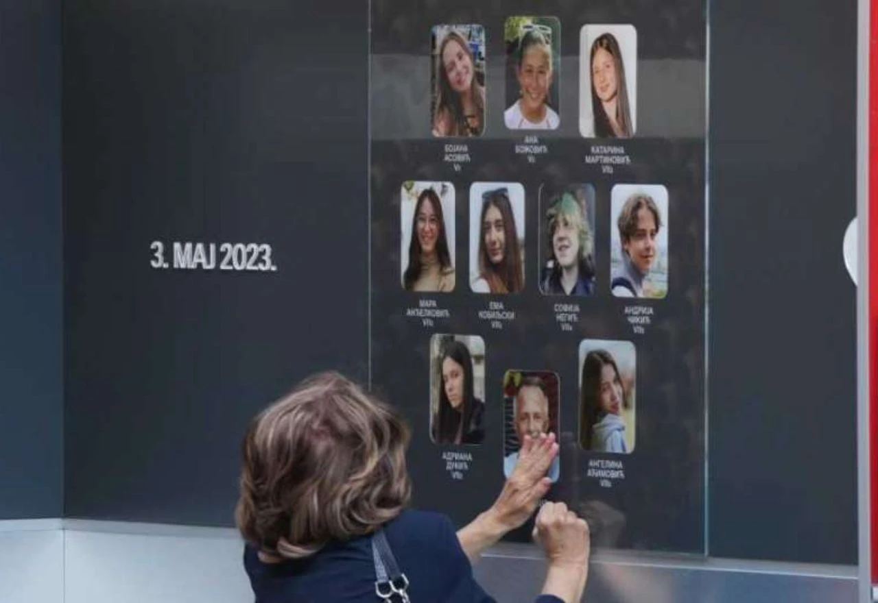 Tri godine od tragedije u Srbiji: Sjećanje na devet ubijenih učenika