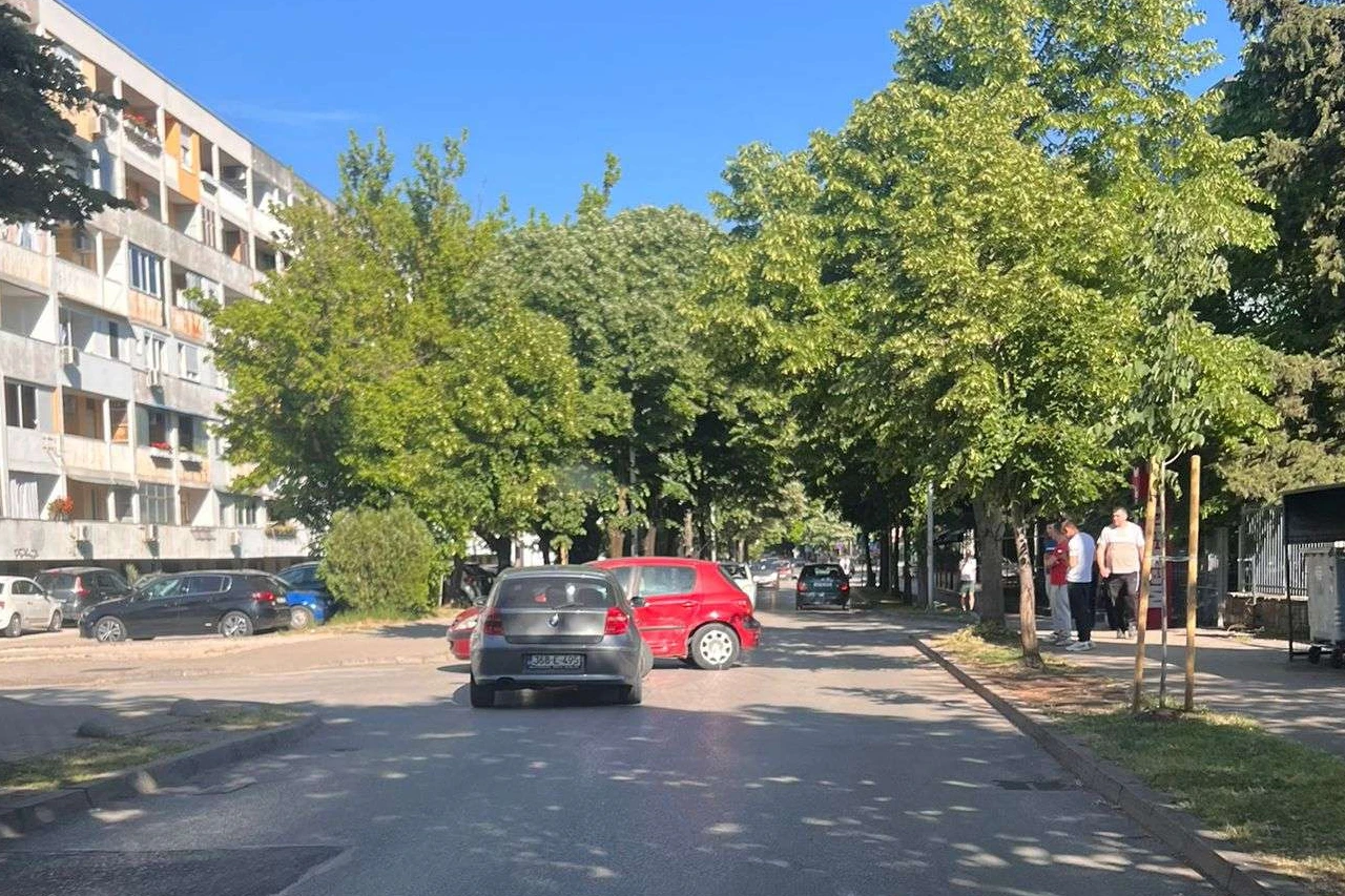 Prometna nesreća u Radićevoj, promet otežan