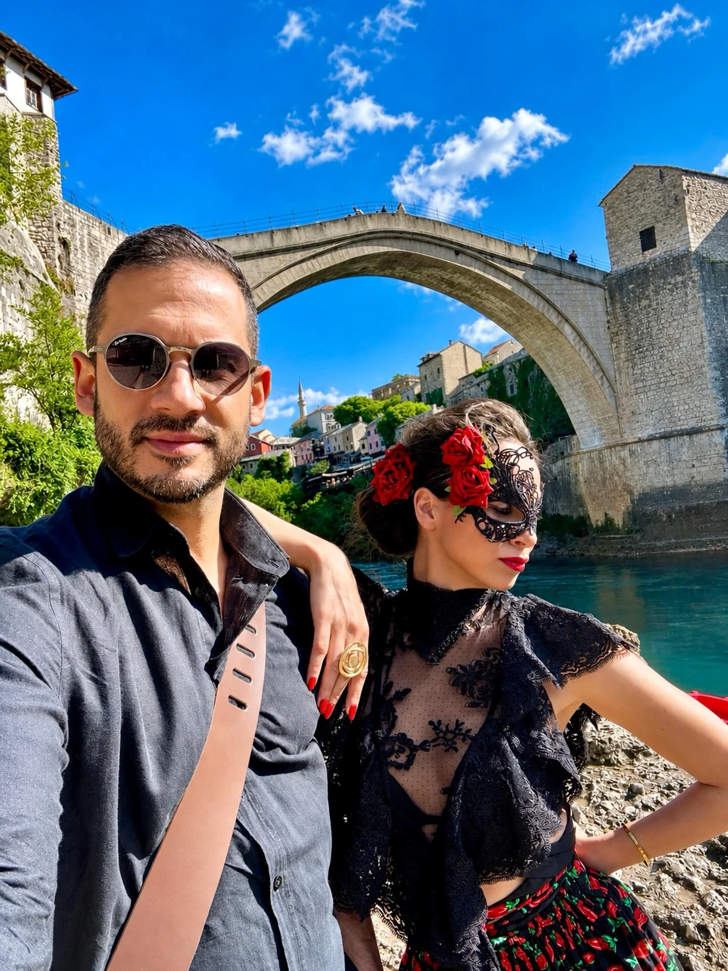 Pjevač oduševio Mostar: Zapjevao ''Dalmatinca'' prodavaču jagoda