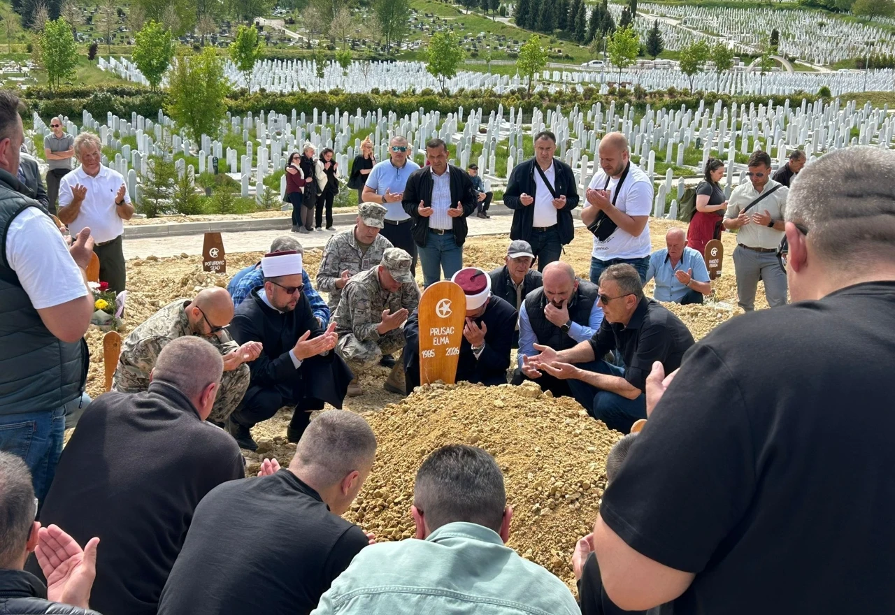Klanjana dženaza ubijenoj Elmi Prusac-Godinjak