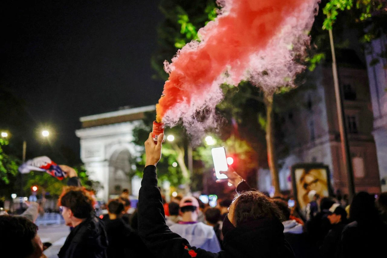 Neredi u Parizu na proslavi ulaska PSG u finale Lige prvaka