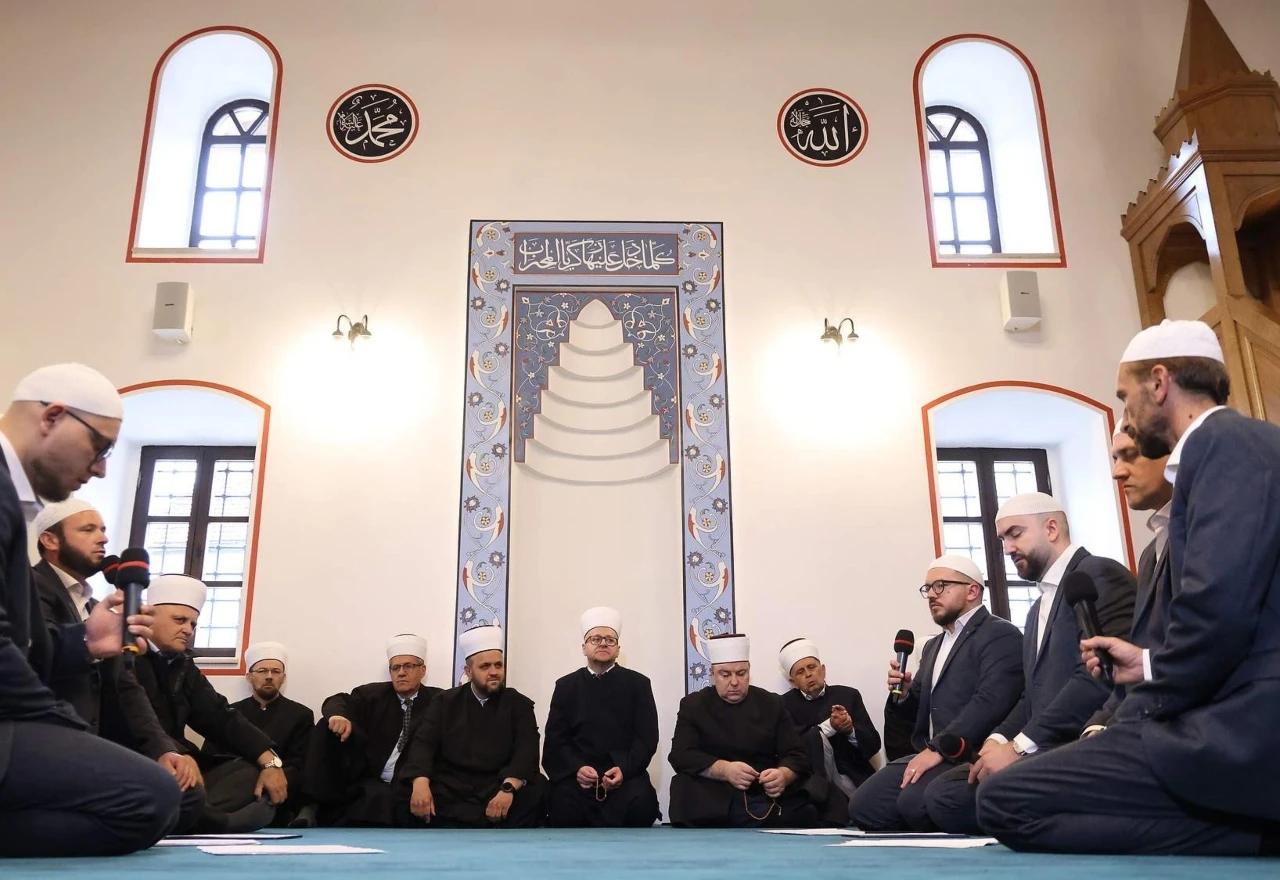 Muftija Dedović podsjetio na rušenje džamija u BiH, ali i ukazao na važnost džemata