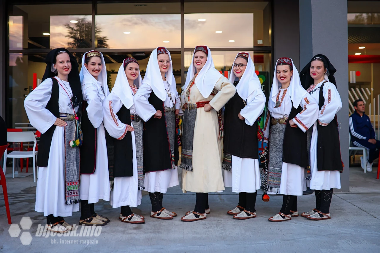 U SUMIT dvorani Kampusa Rodoč u četvrtak je održana svečanost Baština koja živi", posvećena HKUD-u "Rodoč" Mostar i njegovu putu prema UNESCO akreditaciji.