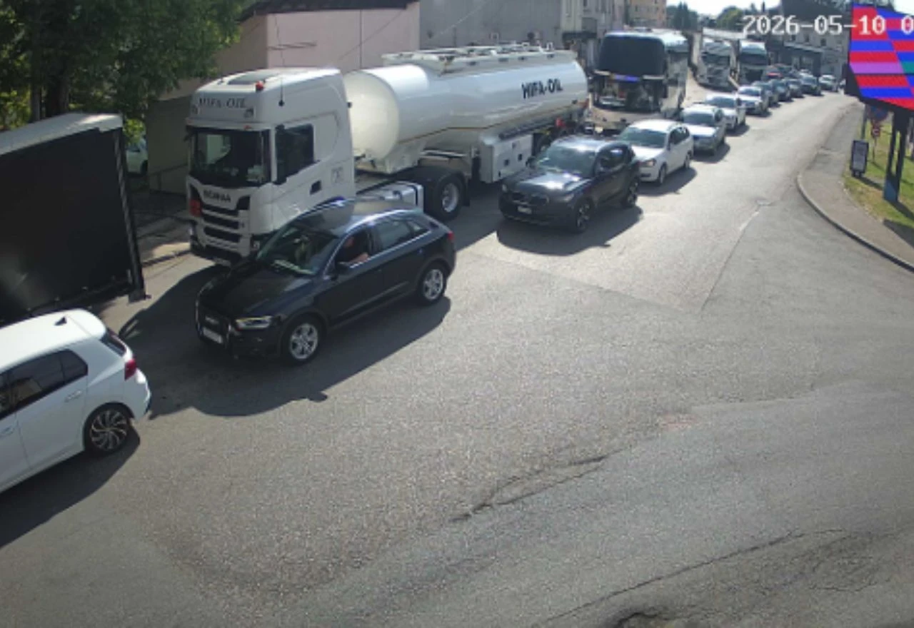 Velike gužve na Graničnom prijelazu Gradiška