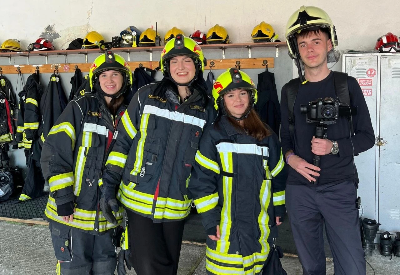 FOTO/VIDEO | Studenti priredili iznenađenje vatrogascima PVJ Mostar
