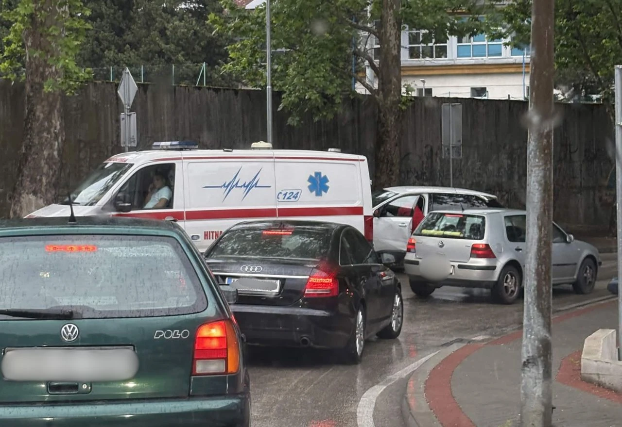Sudar dva vozila u Mostaru, promet usporen