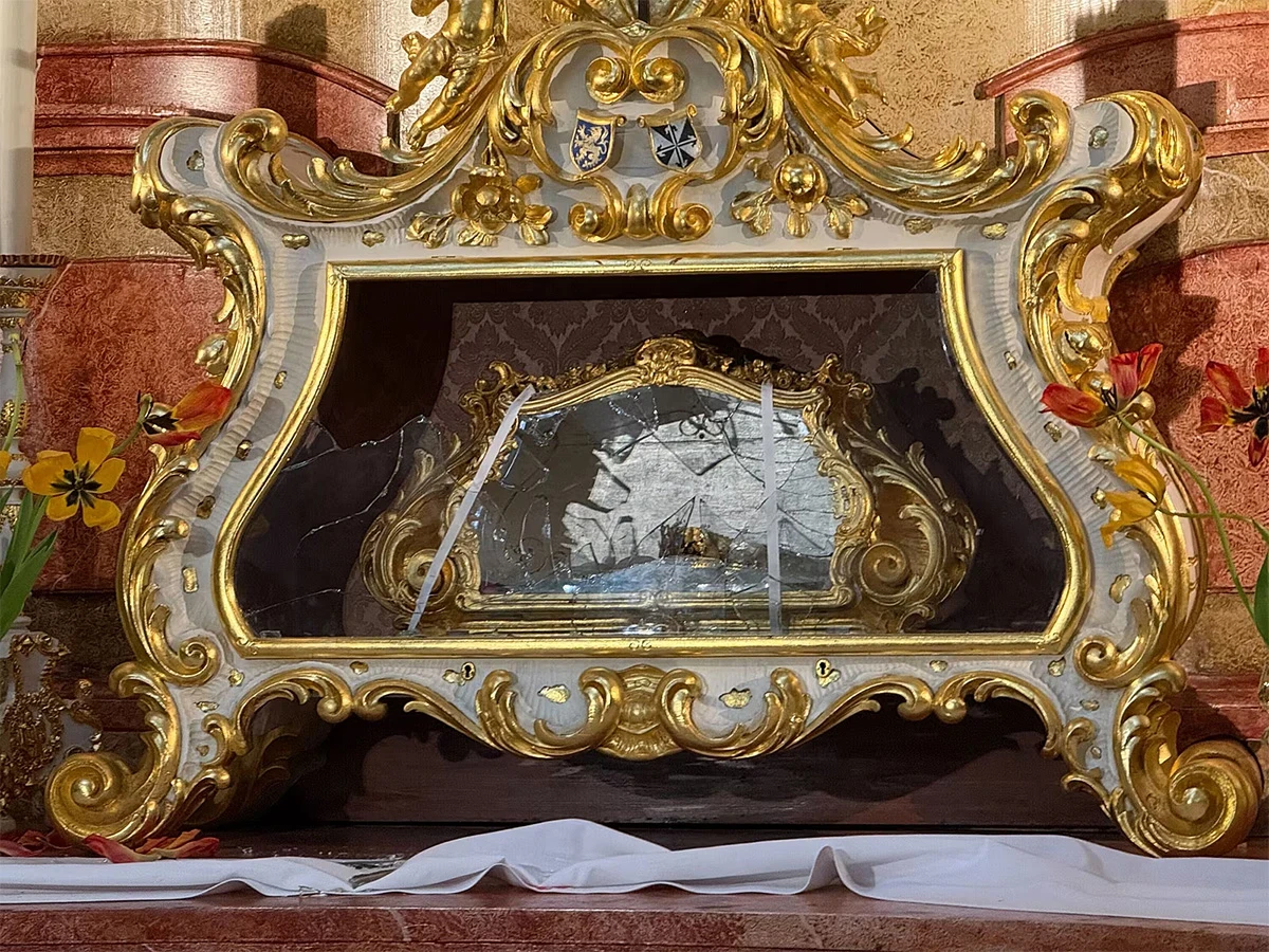 Iz crkve ukradena lubanja svetice